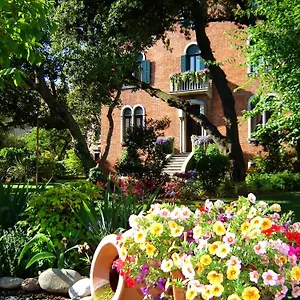 https://bb-villa-ines-venice-lido.hotelinveneto.com
